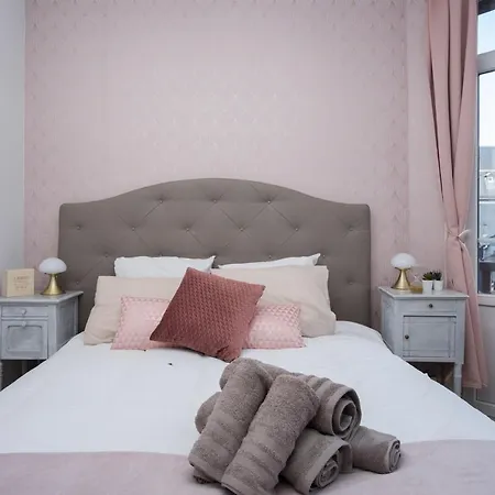 Cosy Chic Hyper-centre 4 Pers, 2 Bedrooms , 2 Sdb, Terrasse, Wifi アパート *