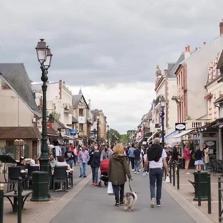 Cosy Chic Hyper-centre 4 Pers, 2 Bedrooms , 2 Sdb, Terrasse, Wifi Cabourg