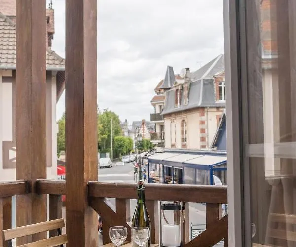 Cosy Chic Hyper-centre 4 Pers, 2 Bedrooms , 2 Sdb, Terrasse, Wifi Apartmán Cabourg